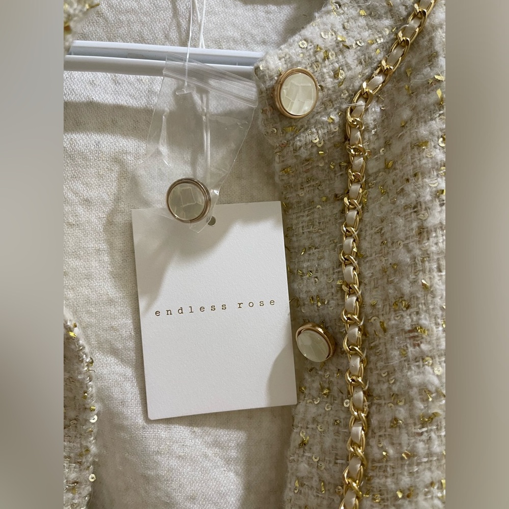 Chanel - Endless Rose Cream Tweed Jacket with Gold Chain Trim (read description) - Picture 2 of 6